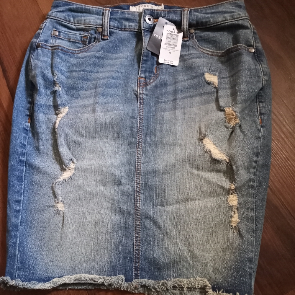 denim skirt Torrid brand new